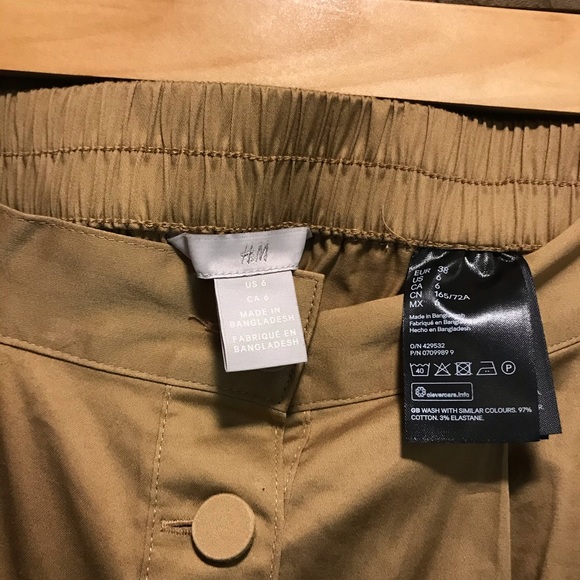 H&M Pleated Skirt - Picture 3 of 4